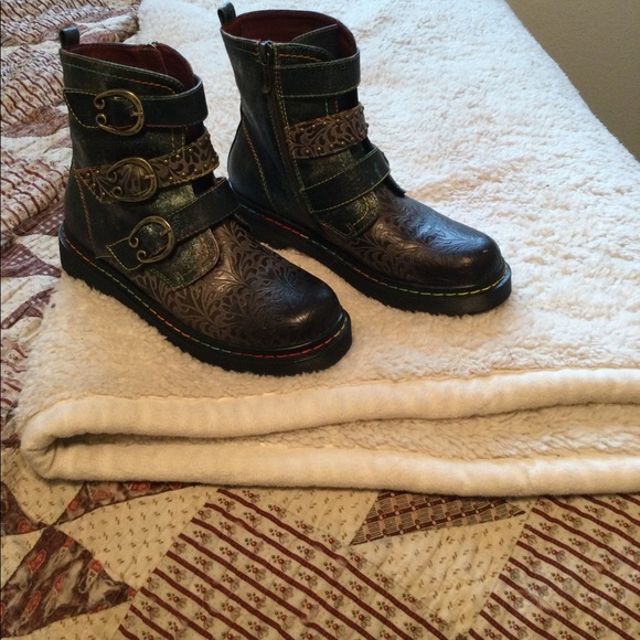 L Artiste by Spring Step boots - Picture 2 of 4